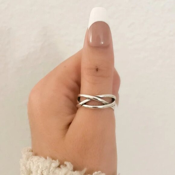 925 Sterling Silver Minimalist Ring Criss Cross Layer Ring Modern Ring - Picture 7 of 8